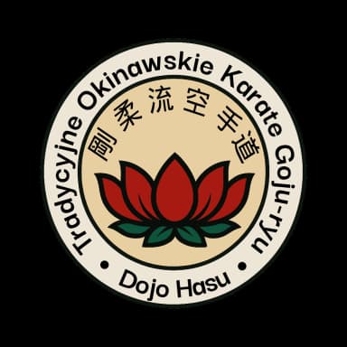Logo klubu karate goju-ryu w księżynie z napisem hasu - lotos.